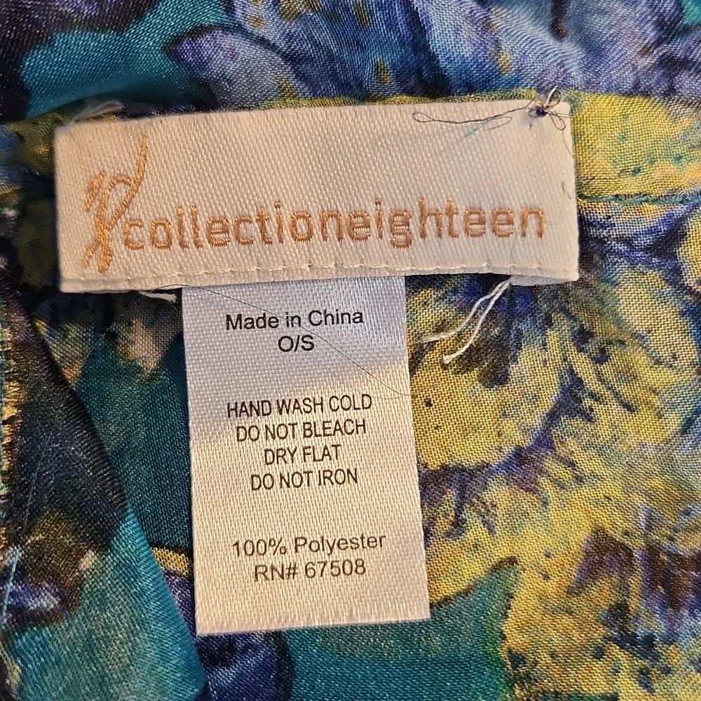 Collectioneighteen Floral infinity scarf